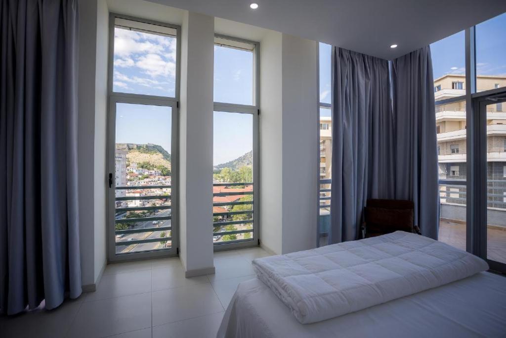 Sky Hotel Shkodër Exterior foto